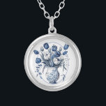 Collier Elégante Tulipes Blances et Bleues en Vase Mariage<br><div class="desc">Elégante Tulipe blanche et bleue dans le Vase</div>