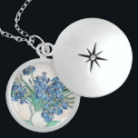 Collier En Argent Blue Irises par Vincent Van Gogh Art<br><div class="desc">Belle peinture d'art de l'iris bleu de Vincent Van Gogh. Visitez notre magasin pour trouver plus de beaux tableaux de Van Gogh.</div>