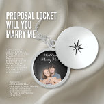 Collier En Argent Emplacement de proposition - Me marierez-vous<br><div class="desc">Notre "Trousse de Proposition - Me marie-tu ?" est un endroit captivant qui tient une photo chère. Il est conçu avec élégance et attention au détail, et s'ouvre pour révéler un compartiment caché où vous pouvez placer une photo qui a un sens spécial pour vous deux. Le casier lui-même est...</div>