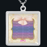 Collier en argent Mariage de Bow rose<br><div class="desc">Personnalisez ce joli collier pour avoir comme faveurs de mariage à votre réception de mariage ou pour en avoir un vous-même en souvenir de votre journée spéciale. Ce collier est aussi le cadeau parfait pour la mariée à sa douche de nuptiale. Personnalisez en ajoutant votre photo, et en changeant le...</div>