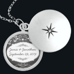 Collier En Argent Mariages de typographie de tableau noir<br><div class="desc">Chalkboard Vintage moderne Mr et Mrs Chalkboard Wedding Invitations mariages Chalkboard doux et sassy Chalkboard Moderne Typographie Vintage Invitations Chalkboard doux et sassy mariages Mariage Party T-shirts</div>