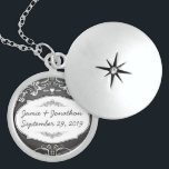 Collier En Argent Mariages de typographie de tableau noir<br><div class="desc">Chalkboard Vintage moderne Mr et Mrs Chalkboard Wedding Invitations mariages Chalkboard doux et sassy Chalkboard Moderne Typographie Vintage Invitations Chalkboard doux et sassy mariages Mariage Party T-shirts</div>