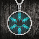 Collier En Argent Mosaic Kaleidoscope Fleur Bleu et Rouge<br><div class="desc">Cette mosaïque kaléidoscope design présente des carreaux bleus et rouges brillants. Un design géométrique vif inspiré par les fractales,  les mandalas et les mosaïques en vitraux. Obtenez ce design trippé magnifique maintenant et ajoutez des couleurs super à votre vie!</div>