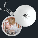 Collier En Argent Nous vous aimons Mommy Photo personnalisée<br><div class="desc">Parfait pour maman,  customisez ce casier avec la photo de ses enfants et un message spécial. Personnalisé ce casier,  un beau cadeau et un souvenir.</div>