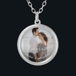 Collier Engagé Forever a une belle bague photo personnalis<br><div class="desc">"Forever a une belle bague à elle" collier photo personnalisé.</div>