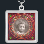 Collier FLORENCE RENAISSANCE FRUITS MODÈLE PHOTO Emerald<br><div class="desc">Elégant,  classique,  vibrant art Renaissance,  chef-d'oeuvre de Bottega della Robbia ( Florence - Italie ) dans des couleurs rouge,  vert,  violet,  marron.</div>