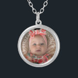 Collier Grand-mère Petite-fille Photo Première petite-fill<br><div class="desc">Don de grand-mère. Photo de Grand-Enfant & Nom. "Première petite-fille"</div>
