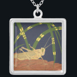 Collier Grasshopper en Grass vert sur Arrière - plan bleu<br><div class="desc">Le vert profond de l'herbe dans ce tableau se fond parfaitement avec l'arrière - plan bleu, créant une sensation de soirée dans cette pièce de Nina Tenser. Les deux couleurs contrastent avec le pâle de la sauterelle. Les amoureux de la nature devraient acheter cette pièce et la placer sur leur...</div>