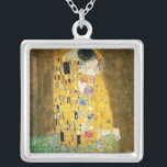 Collier Gustav Klimt The Kiss Vintage<br><div class="desc">Gustav Klimt Le Kiss Vintage Art Nouveau Peinture Le Kiss (En allemand : Der Kuss) a été peint par le peintre symboliste autrichien Gustav Klimt entre 1907 et 1908, le point culminant de sa période d'or, lorsqu'il peignit un certain nombre d'oeuvres dans un style doré similaire. Le tableau est largement...</div>