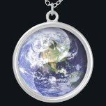 Collier Harmonie de Yin-Yang sur notre planète<br><div class="desc">Créé avec l'espoir que notre planète/ce monde nous sont travail de testament de vie dans plus de la manière de Tao qui est équilibrée en harmonie de Yin-Yang.</div>