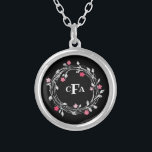 Collier Initiales Monogrammes noir blanc rose floral<br><div class="desc">Collier en métal argenté monochrome noir et blanc</div>