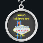 Collier Las Vegas personnalisé<br><div class="desc">Un collier de Las Vegas a conçu pour un bon nombre d'options pour des choix personnalisés,  pour célébrer n'importe quelle occasion d'une douche nuptiale à un anniversaire.</div>