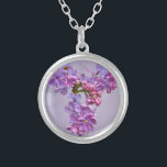 Collier Lilacs au printemps<br><div class="desc">Peut se coordonner avec une invitation de douche nuptiale que j'ai conçue.</div>