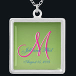Collier Mariage de monographies vertes<br><div class="desc">Le chic vert clair unique est fantastique,  fantaisiste,  capricieux,  impulsif,  fantaisiste,  curieux et un triomphe idiosyncratique.  Toutes les images et oeuvres d'art © Jesterful</div>