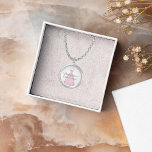 Collier Mariage rose femme d'honneur Personnalisée<br><div class="desc">Célébrez votre fête de mariée avec cette femme de ménage mariage, une femme de ménage intemporelle de bijoux d'honneur avec un élégant script de calligraphie et un design de typographie élégant. Orné d'une robe rose aquarelle, ce memento de fête de mariée ajoute une touche de coeur à votre journée spéciale....</div>