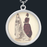 Collier Mariage victorien<br><div class="desc">Pour ceux qui pensent à un mariage victorien, c'est une belle image d'un Godey's Lady's Book de 1886, qui montrait des illustrations de haute couture de vêtements pour dames. Cette image démodée montre la robe mariage et la robe de demoiselle d'honneur que chaque femme victorienne voulait posséder. Parfait pour les...</div>