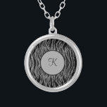 Collier Monogram Zebra Print Black Grey Silver tendance<br><div class="desc">Monogramme ce collier en argent noir et gris-argenté Zebra. Fait un grand cadeau pour elle,  ou pour tes demoiselles d'honneur.</div>