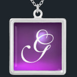 Collier Monogramme de gemme d'améthyste pourpre<br><div class="desc">Design élégant et unique avec pierres précieuses. Modélisation et rendu en 3D Studio Max par Bulgan Lumini .Part de la série Hyper Talismans.</div>
