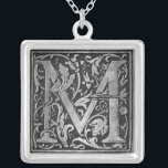 Collier Monogramme vintage M<br><div class="desc">Regard vintage de M. Metallic de monogramme. Nous pouvons remplacer M par n'importe quelle lettre de l'alphabet. Veuillez nous contacter par l'intermédiaire du bouton de "contact"</div>