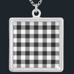 Collier Motif noir et blanc En vichy<br><div class="desc">Les carrés noirs, blancs et gris forment un plaid audacieux et coché. Le motif en vichy noir et blanc a été créé à partir de zéro. Le blanc est transparent, vous pouvez donc le changer si vous voulez. Il suffit de cliquer sur le bouton "Customiser", puis de sélectionner "Imprimer la...</div>