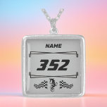 Collier Numéro et nom personnalisés Motocross<br><div class="desc">Montrez votre amour pour le motocross avec notre numéro personnalisé et nom Collier plaqué argent. Notre collier de haute qualité et durable est un accessoire parfait pour tous les amateurs de motocross. Obtenez la vôtre maintenant et faites une déclaration!</div>