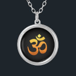 Collier Om Mantra Symbole Yoga Asana Relax Fitness Gold Su<br><div class="desc">Om Mantra Symbole Yoga Asana Relax Fitness Gold Sun Sunrise Méditation Jaune Orange Inspirationnel Elégant Sunrise Round Collier.</div>