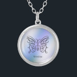 Collier Papillon bleu violet Holographique Nom du monogram<br><div class="desc">Un élégant papillon noir ouvert à l'encre sur un arrière - plan holographique bleu violet. Votre nom est écrit ci-dessous dans une police ludique.</div>