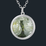 Collier Peonies blanches<br><div class="desc">peoné blanc classique - photo de H Cooper</div>