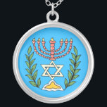 Collier Persian Magen David Menorah<br><div class="desc">Cette image a été adaptée à partir d'un carrelage juif perse antique et présente une menorah avec un Magen David (Étoile de David) encadré de branches d'olivier. Les imperfections de l'image originale peinte à la main ont été conservées.</div>