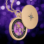 Collier Plaqué Or 6e 33e 47e 48e anniversaire du Mariage Améthyste<br><div class="desc">Célébrez les 6e, 33e, 47e ou 48e anniversaire de mariage avec ce lieu commémoratif! Le lettrage noir et blanc élégant avec des confettis hexagonés dorés sur un arrière - plan améthyste violet ajoute une touche mémorable pour cette occasion spéciale et (extraordinaire) jalon. Customisez avec les initiales du couple, un message...</div>