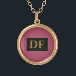 Collier Plaqué Or Bourgogne Avec Initiales D'Or<br><div class="desc">Ce collier présente de riches initiales bordeaux et or,  créant un look unique et sophistiqué qui complète toute tenue. Customisez-le avec vos initiales ou celles d'un être cher,  ce qui en fait un accessoire significatif ou un don sincère.</div>