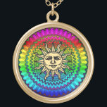 Collier Plaqué Or Dieu de The Sun sur des couleurs de The Sun<br><div class="desc">Un dieu soleil sur (couleurs du soleil) le motif rayonnant coloré conçu. Dieu de The Sun (Dieu solaire) a été considéré un grand professeur et maître de déplacement (comme le soleil voyage à travers le ciel) aussi bien que "la manière, la vérité et la lumière, le rédempteur, le sauveur, le...</div>