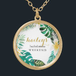 Collier Plaqué Or Fin de semaine de bachelorette de couronne tropica<br><div class="desc">Une femme de ménage moderne week-end feuille de palme tropicale wreath with the bride to be's name in jolie or color script typographie.</div>