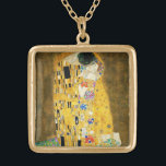 Collier Plaqué Or Gustav Klimt The Kiss Vintage<br><div class="desc">Gustav Klimt Le Kiss Vintage Art Nouveau Peinture Le Kiss (En allemand : Der Kuss) a été peint par le peintre symboliste autrichien Gustav Klimt entre 1907 et 1908, le point culminant de sa période d'or, lorsqu'il peignit un certain nombre d'oeuvres dans un style doré similaire. Le tableau est largement...</div>