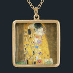 Collier Plaqué Or Gustav Klimt The Kiss Vintage<br><div class="desc">Gustav Klimt Le Kiss Vintage Art Nouveau Peinture Le Kiss (En allemand : Der Kuss) a été peint par le peintre symboliste autrichien Gustav Klimt entre 1907 et 1908, le point culminant de sa période d'or, lorsqu'il peignit un certain nombre d'oeuvres dans un style doré similaire. Le tableau est largement...</div>