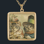 Collier Plaqué Or Humour vintage, Chats de mariée victorienne en Cas<br><div class="desc">Illustration vintage image d'humour drôle avec des chats de tabby victoriens en casquette. Un design mariage d'amour et de romance avec une mariée et mariée de chat. La mariée porte un élégant casquette à fleurs florales et le chat marié porte un chapeau haut de gamme élégant.</div>