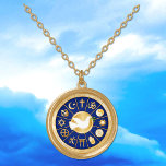 Collier Plaqué Or La colombe de la paix<br><div class="desc">Collier plaqué or Dove of Peace. Des icônes d'or des religions du monde entourent la colombe de la paix, symbole international de l'harmonie. Le mandala souligne douze religions qui express la diversité mondiale des croyances spirituelles : Baha’i, bouddhisme, christianisme, confucianisme, hindoue, islam, jaïn, judaïsme, roue de médecine spirituelle autochtone, shinto,...</div>