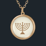 Collier Plaqué Or Menorah ~ Hanoukka Celebration<br><div class="desc">La Menorah traditionnelle pour votre Hanoukka Celebration,  un Bar Mitzvah ou Bat mitzvah sur un pendentif à porter à votre Synagogue,  bureau,  dîner fête,  déjeuner car il est parfait pour toute occasion.</div>