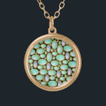 Collier Plaqué Or Opal Broch Gem Gemstone Motif Turquoise<br><div class="desc">Ce collier a un joli motif pendentif à broche opale avec chaînes d'or. Ce design imprimé unique est fait pour ressembler à des opales disposées en sorte de mosaïque sur un arrière - plan noir et personnalisable. Les formes ovales ont une impression de nacre opaque avec des tourbillons de bleu,...</div>