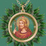 Collier Plaqué Or St. James le Grand (JMAS 04)<br><div class="desc">Crédit d’image (JMAS 04) : Image ancienne de St. James the Greater d’un tirage dévotionnel de la fin du 19e siècle en chromolithographie avec des accents dorés, publiée à l’origine par Josef Müller, éditeur d’art, Munich, Allemagne, à partir de la collection privée du designer d’éphémères religieux. L’image est l’une des...</div>