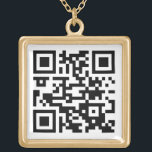 Collier Plaqué Or Téléchargez votre code QR Cute unique noir et blan<br><div class="desc">Partagez n'importe quel site avec un collier doré à code QR scannable personnalisé mignon. Pour créer votre propre collier unique, téléchargez simplement votre image de code QR au modèle. En option, vous pouvez également télécharger une photo ou un logo d'entreprise. Surprenez vos amis avec un message en ligne amusant, donnez...</div>