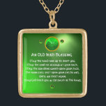 Collier Plaqué Or Une Vielle Bénédiction Irlandaise<br><div class="desc">Joyau celtique élégant, unique en or avec une pierre émeraude et entrée shamrock avec une ancienne prière irlandaise à l'intérieur pour la Saint Paddy's Day (, St. Patty ). Pierres 3D vibrantes et design très précis, modélisation et rendu 3D par Bulgan Lumini (c).Partie de la série Hyper Talismans. .Un design...</div>