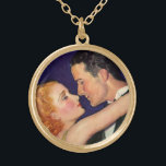 Collier Plaqué Or Vintage Amour et Romance, Retro Hollywood Movies<br><div class="desc">Illustration vintage design d'amour et de romance avec un homme beau et une belle femme sur le point d'embrasser. Rappel des acteurs et actrices hollywoodiens d'antan dans les films.</div>