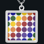 Collier Pois arc-en-ciel en blanc<br><div class="desc">Les pois de couleur arc-en-ciel sont disposés en rangs sur un arrière - plan blanc. Les lignes décalées forment des diagonales de chaque couleur : violet, indigo, bleu, vert, jaune, orange et rouge. L'arrière - plan blanc est en fait transparent, donc vous pouvez le changer si vous voulez. Il suffit...</div>