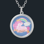 Collier 🌈 Rainbow Unicorn Nom personnalisé<br><div class="desc">Magnifique thème magique avec l'adorable licorne bébé avec arc-en-ciel. Personnalisation facile de votre nom de princesse en utilisant le "bouton Personnalisation". Consultez d'autres articles correspondants disponibles dans mon magasin!</div>