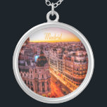 Collier Skyline de Madrid Capitol City<br><div class="desc">Madrid Espagne Capitol City SkylineBeau Orange Light</div>