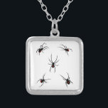 Collier Spiders<br><div class="desc">Great for Halloween and people who just love scary,  spooky,  creepy and supernatural stuff. Parfait pour l'Halloween d'Anyone,  October,  Fright Night or any other spooky d'occasion.</div>