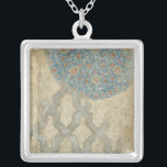 Collier Tapisserie d'argent décoratif Arrangement floral<br><div class="desc">Une tapisserie argentée décorative présente un agencement circulaire floral. Cette impression ferait un cadeau merveilleux pour les amateurs de tapisseries ou d'art à la tapisserie !</div>