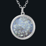 Collier Van Gogh Almond Blossoms en acier bleu<br><div class="desc">Fleurs d'amandes de Vincent Van Gogh Steel Blue color alteration copyright 2sweet4wordsDesigns/ PureVintage Love Découvrez la beauté enchanteresse des Fleurs d'amandes de Vincent Van Gogh sur une variété de produits pour votre réception de mariage, fête de mariée, baby shower et autres événements spéciaux! Des assiettes et serviettes en papier à...</div>