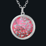 Collier Van Gogh Almond Blossoms Rouge bleu<br><div class="desc">Pinkish Red Almond Blossoms par Vincent Van Gogh modification de couleur copyright 2sweet4wordsDesigns/ PureVintage Love Pinkish Red Almond Blossoms pour une touche artistique au style personnel, mariage, Baby shower, cadeaux de bureau ou fête du printemps : Célébrez vos occasions spéciales avec la beauté enchanteresse des fleurs d'amandes de Vincent Van...</div>